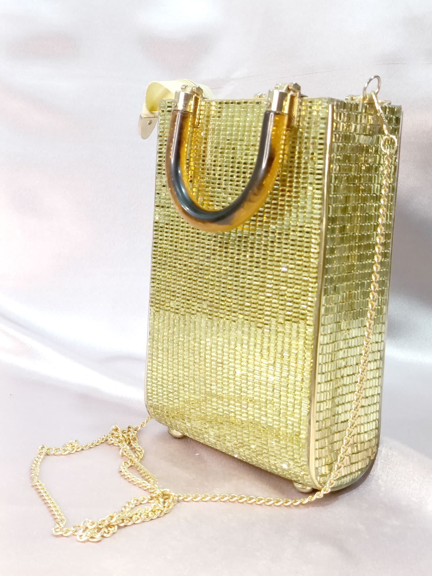 MOHAK | Mirror Pop Vertical Bag