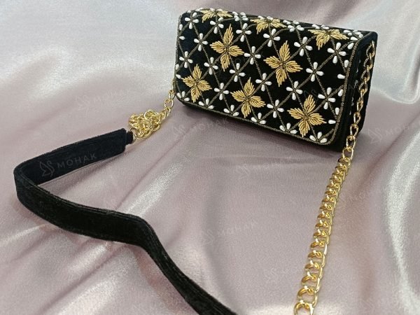 Night-Bloom-Box-Clutch-Black01